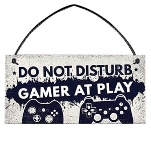 Skylt i trä - Do not disturb Gamer at play