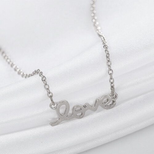Halsband med hänge - "Love" Silver / Guld
